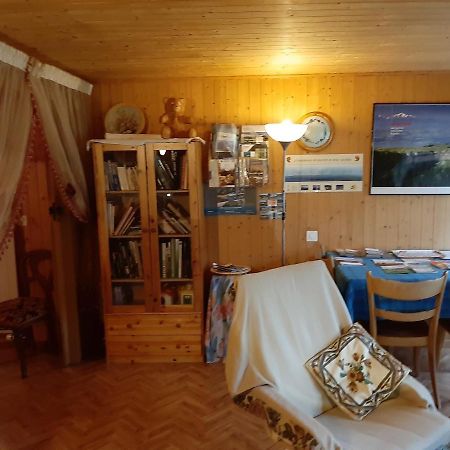 La Dernier Villa La Côte-aux-Fées Exteriör bild