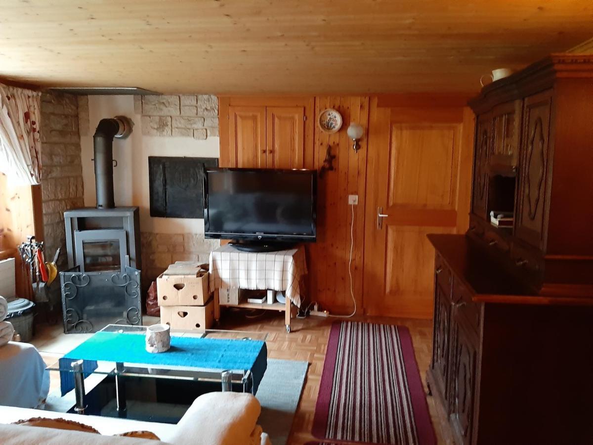 La Dernier Villa La Côte-aux-Fées Exteriör bild